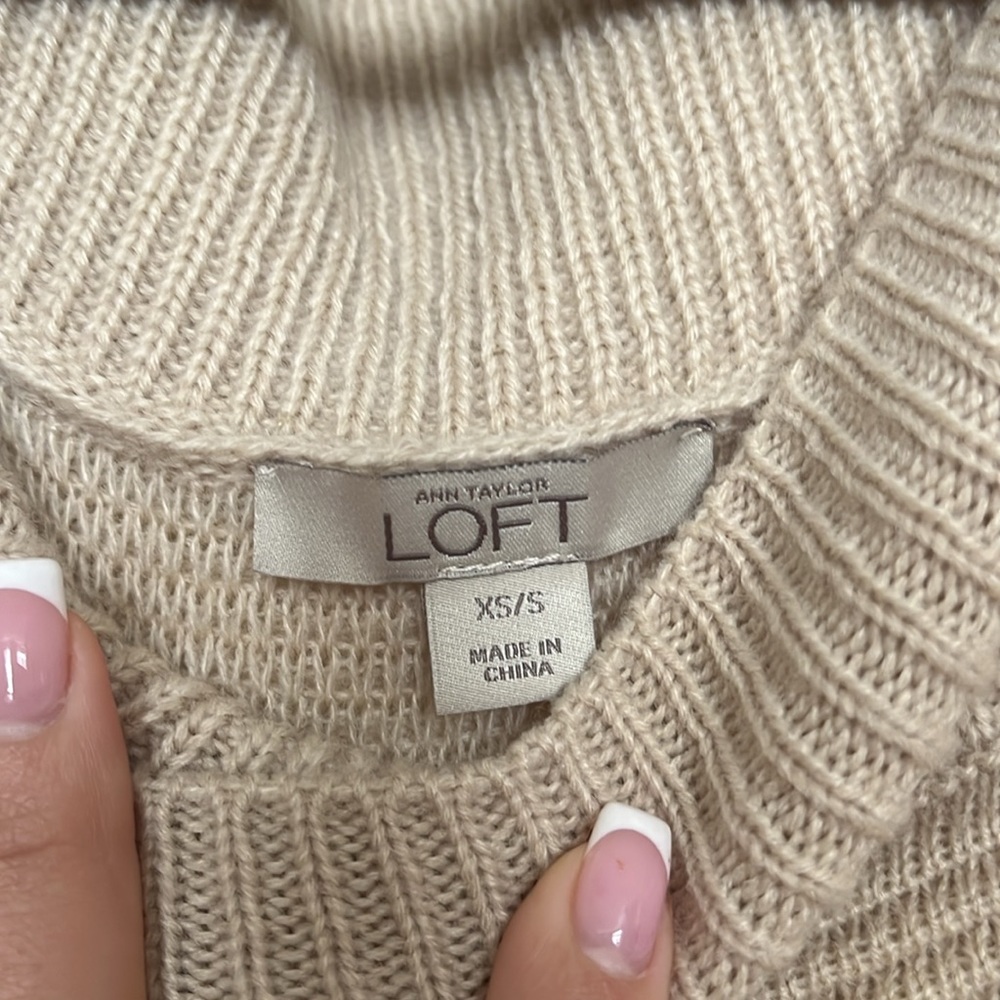 LOFT Sweater - Picture 2 of 2